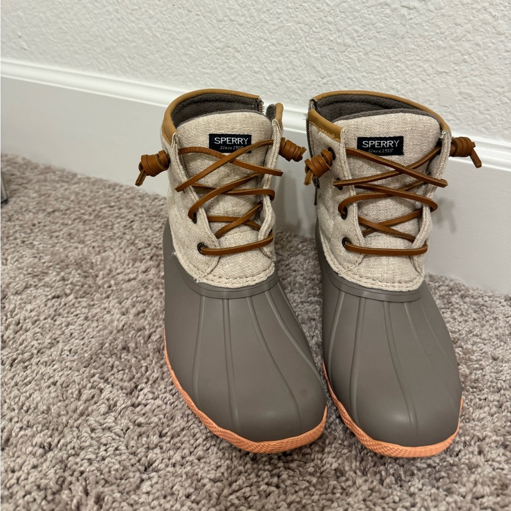 Super cute and matches with a lot of things